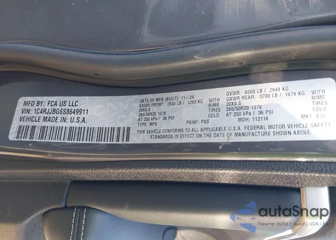 2025 Jeep Grand Cherokee L Limited 4X2 from USA, damaged, VIN 1C4RJJBG6S8649911